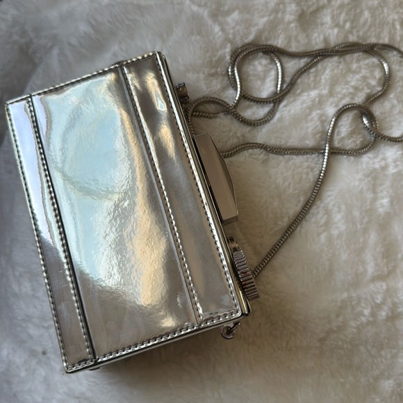 Kate Spade “Steal The Spotlight” Camera Bag - Picture 10 of 16